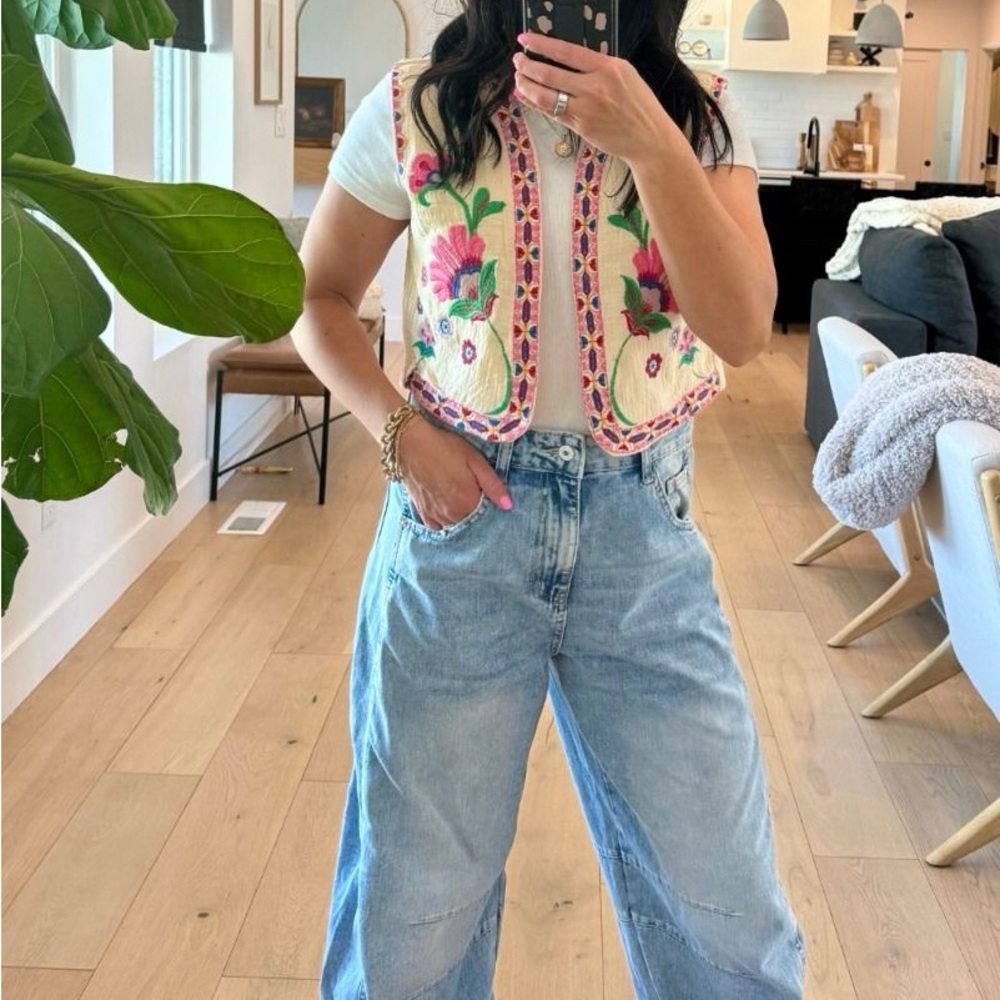 Amazon Essentials Floral Embroidered Vest - Cream and Pink